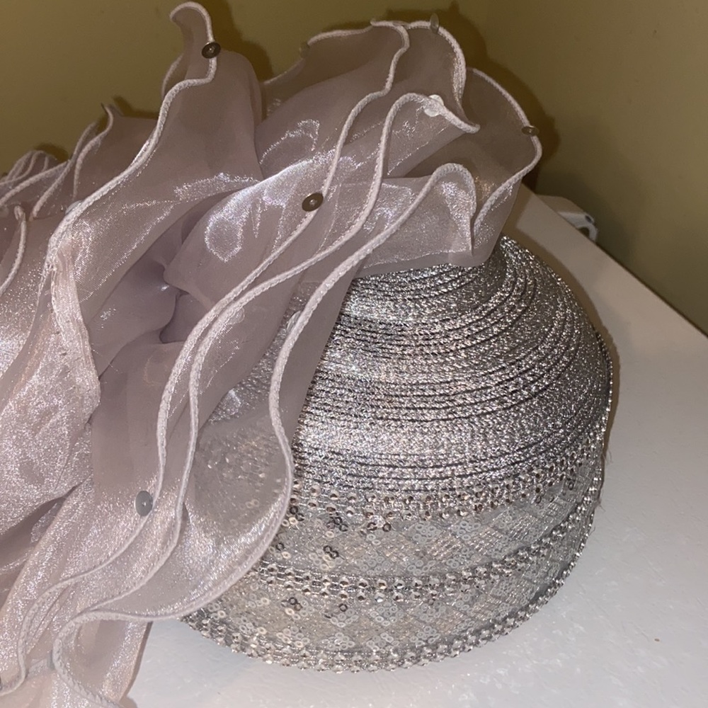 Gorgeous Metallic Silver Whittall & Shon Church Dress Hat - Picture 8 of 12